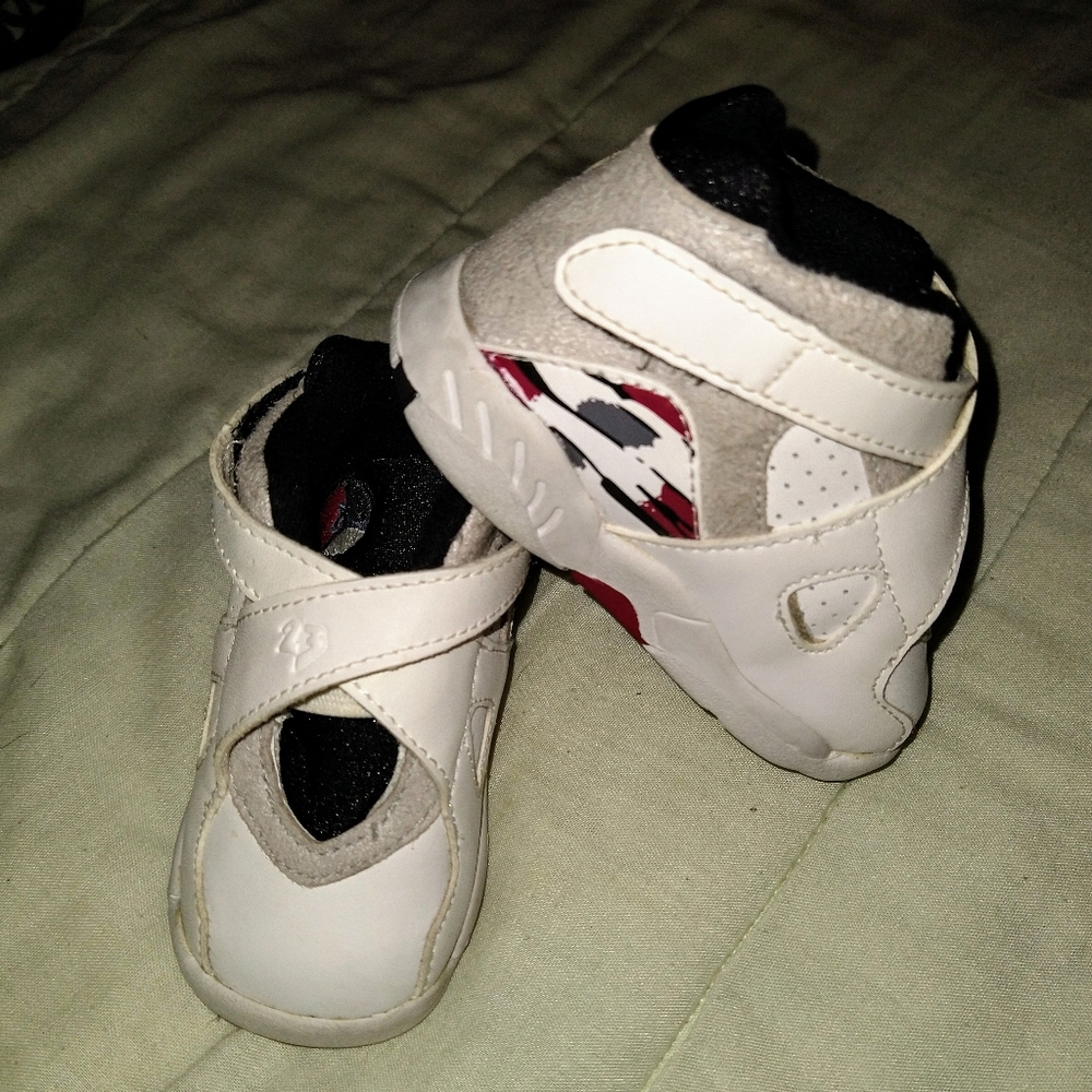 Sz 4 Air Jordan 8 Retro TD "Bugs Bunny'